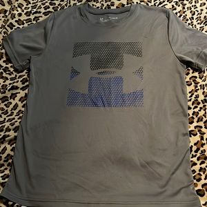 Boys under armour tshirt